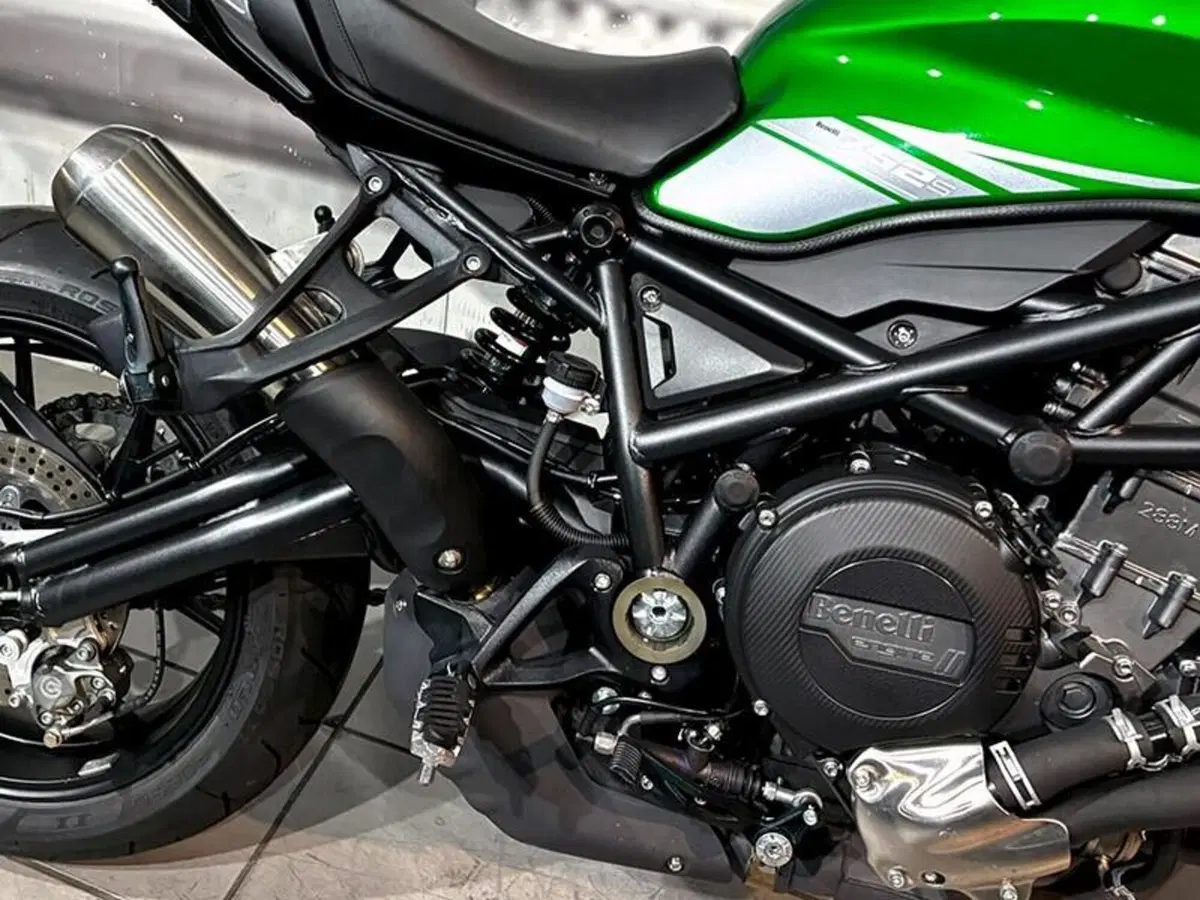 Benelli 752 S (2019 - 20) (3)