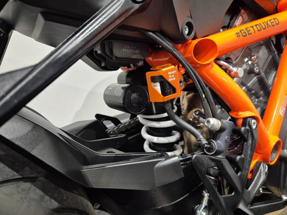 KTM 1290 Super Duke R EVO (2022 - 23) (16)