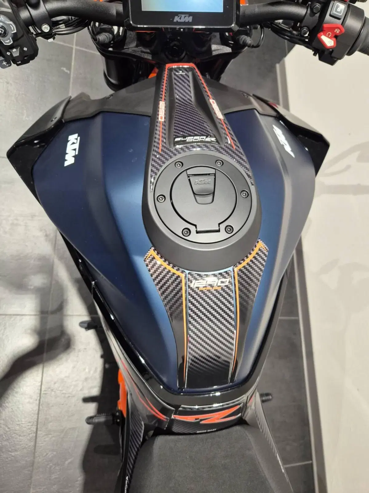 KTM 1290 Super Duke R EVO (2022 - 23) (20)