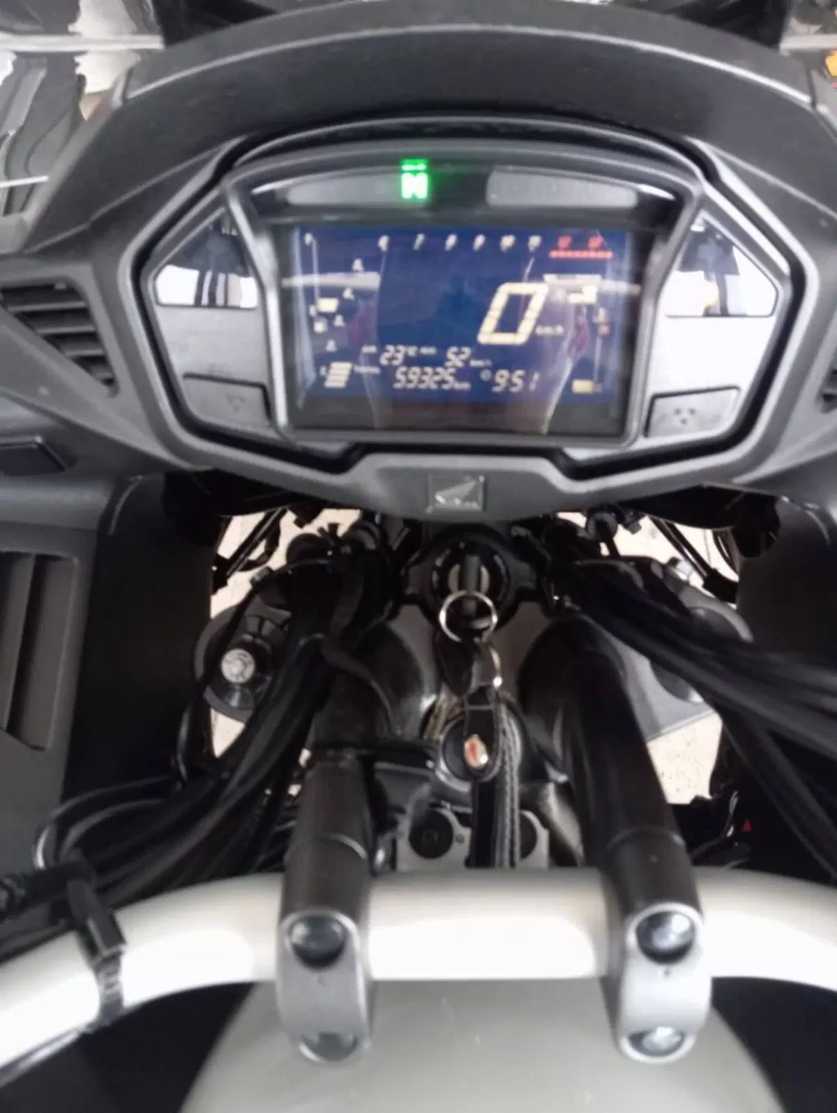 Honda Crossrunner ABS (2015 - 16) (4)