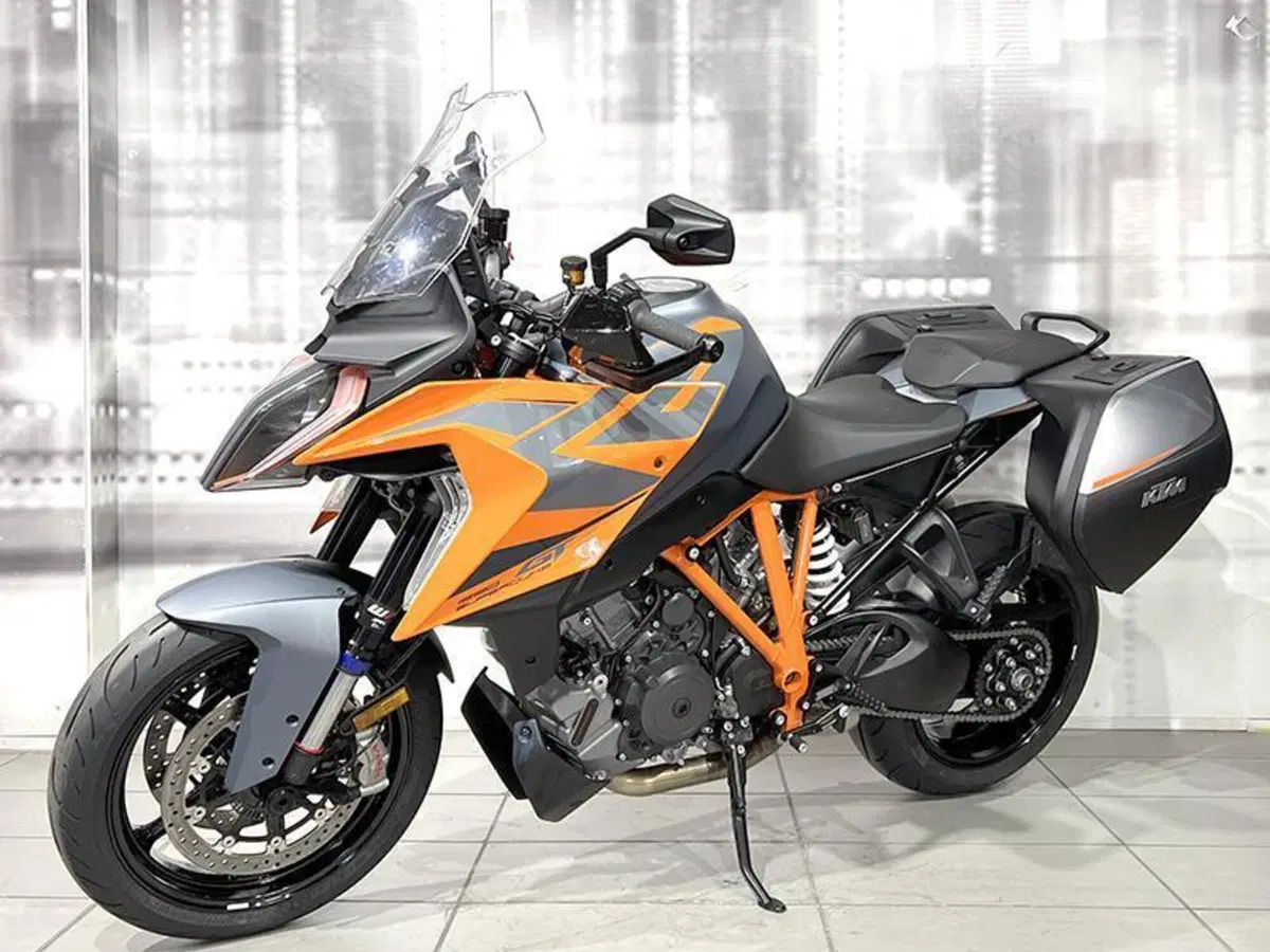 KTM 1290 Super Duke GT (2021 - 25) (7)
