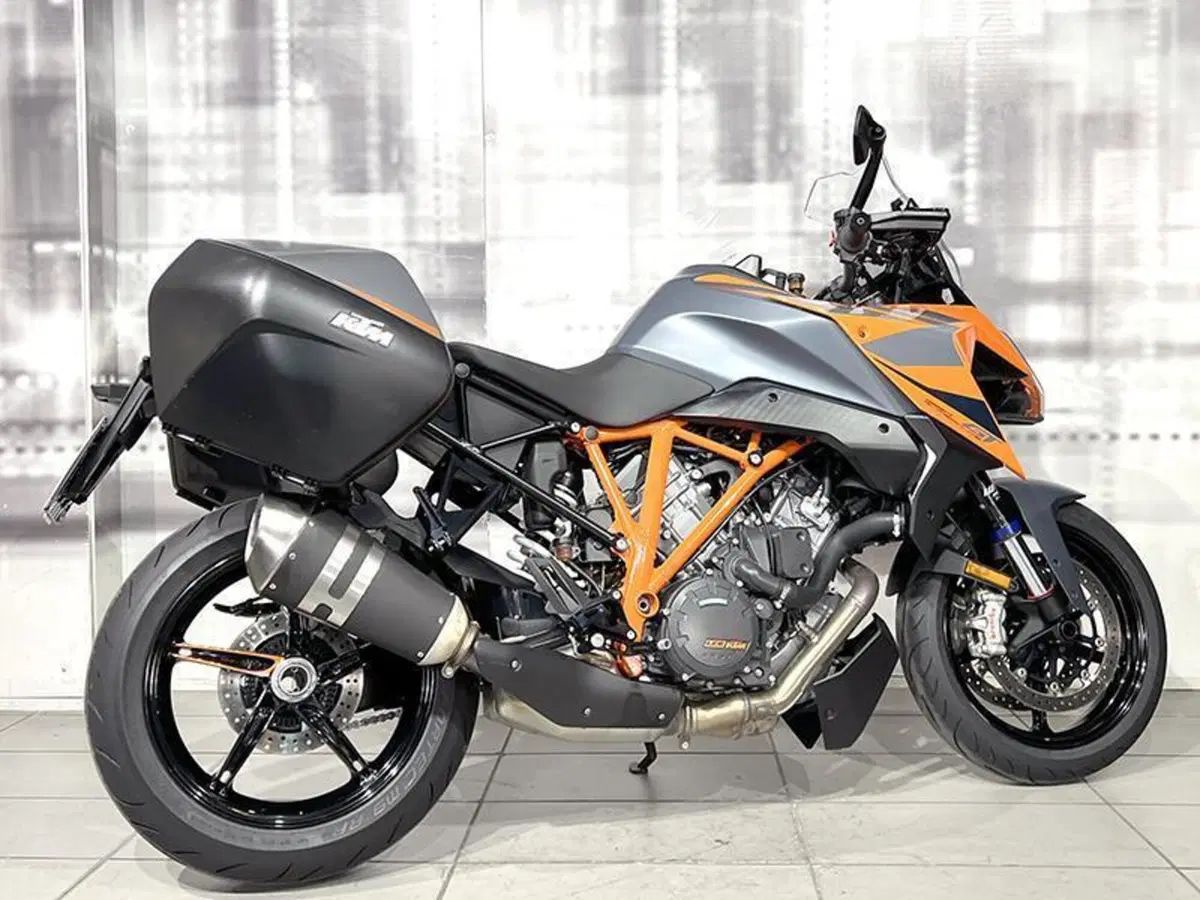 KTM 1290 Super Duke GT (2021 - 25) (8)