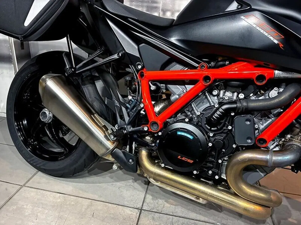 KTM 1390 Super Duke R EVO (2024 - 26) (4)