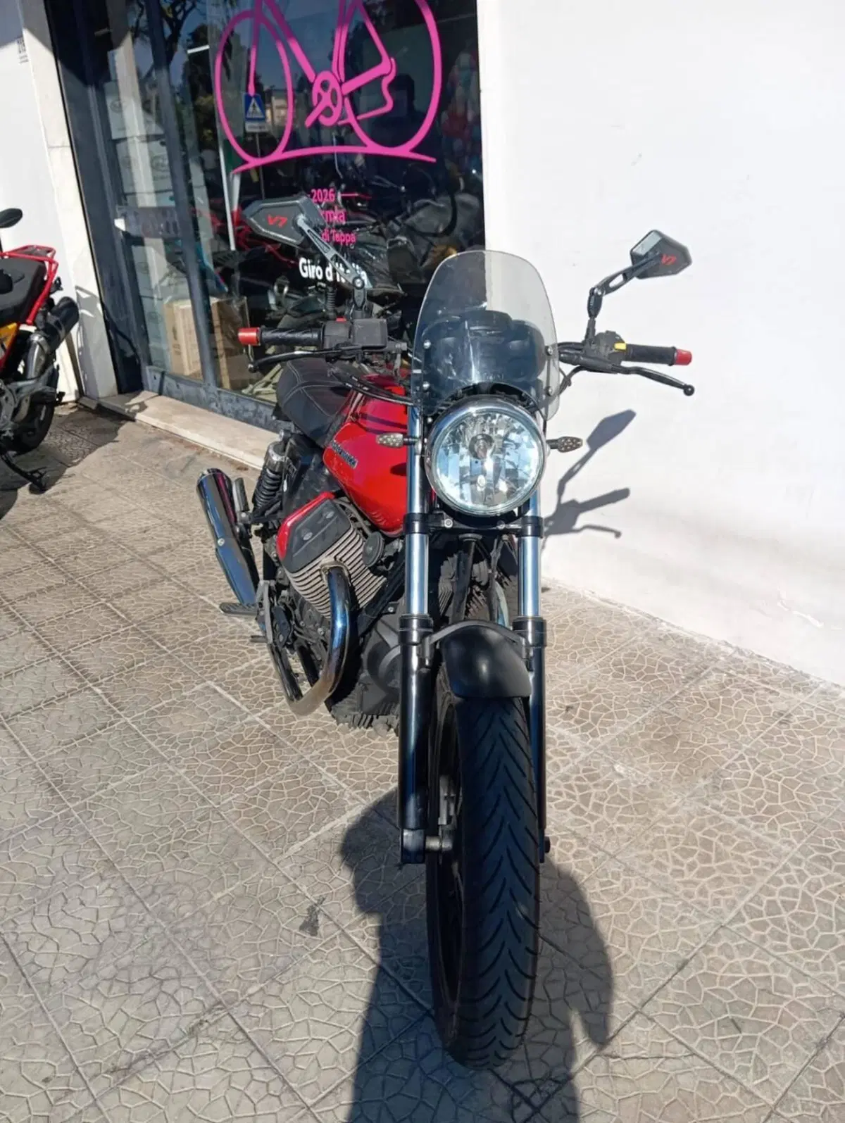 Moto Guzzi V7 II Stone (2015 - 17) (4)
