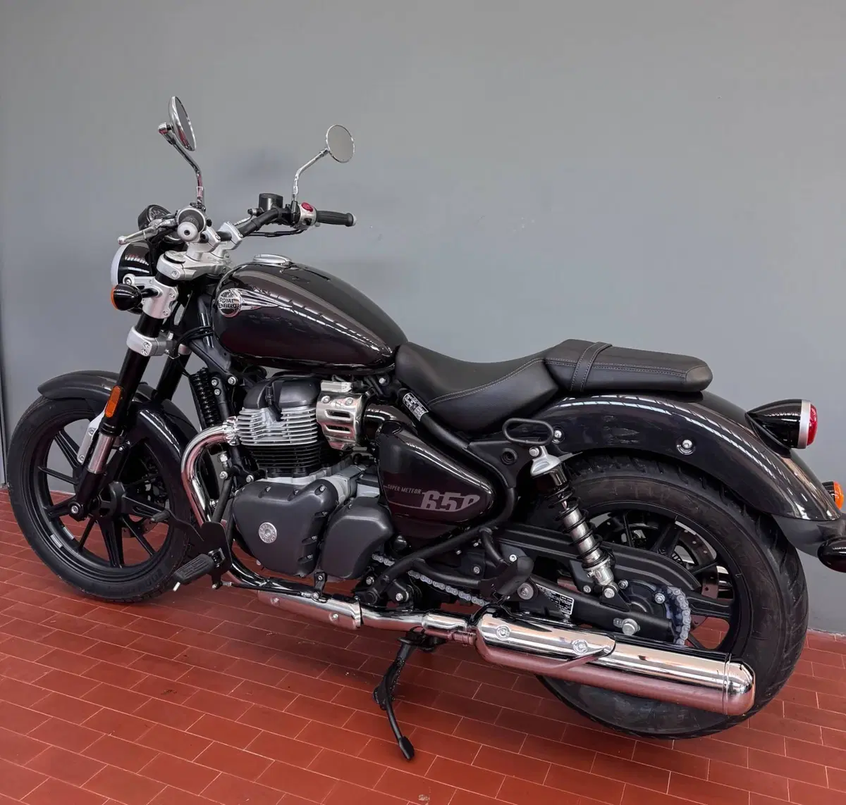 Royal Enfield Super Meteor 650 (2023 - 26) (4)
