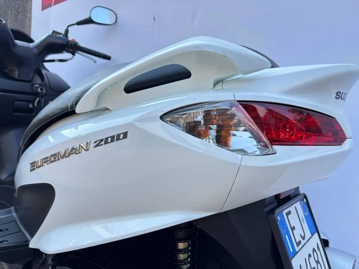 Suzuki Burgman UH 200 (2017 - 20) (3)