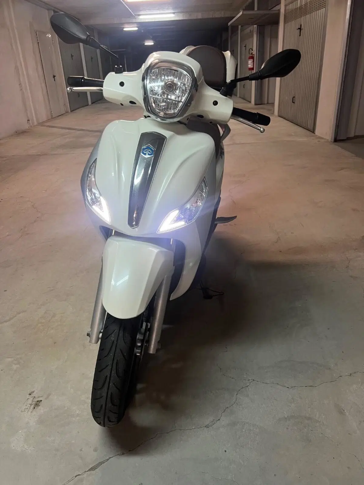 Piaggio Medley 125 ABS (2016 - 19) (7)