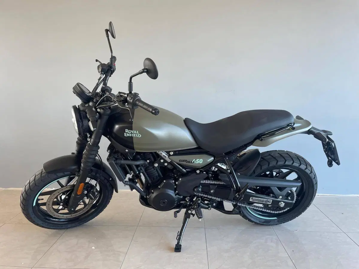 Royal Enfield Guerrilla 450 (2024 - 26) (2)