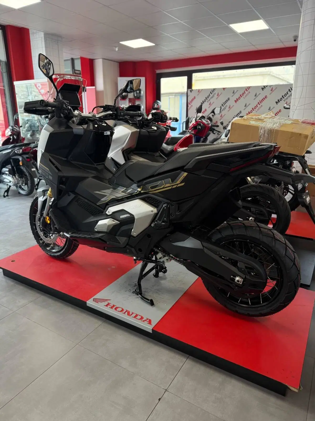 Honda X-ADV 750 Special Edition (2026 - 27) (3)