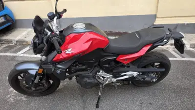 Bmw F 900 R (2021 - 24) usata