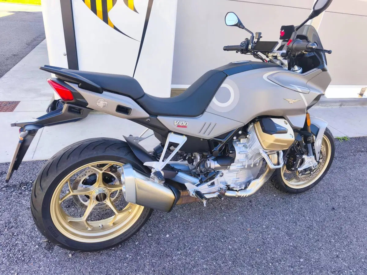 Moto Guzzi V100 Mandello Aviazione Navale (2023 - 24) (4)