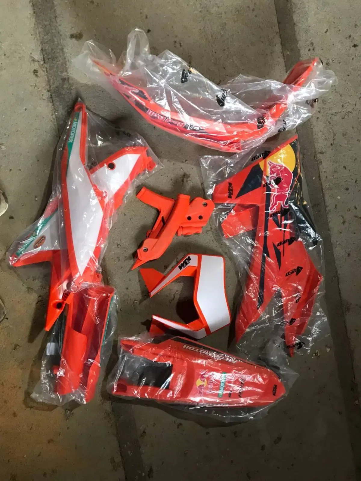 KTM 250 EXC Champion Edition (2025) (4)