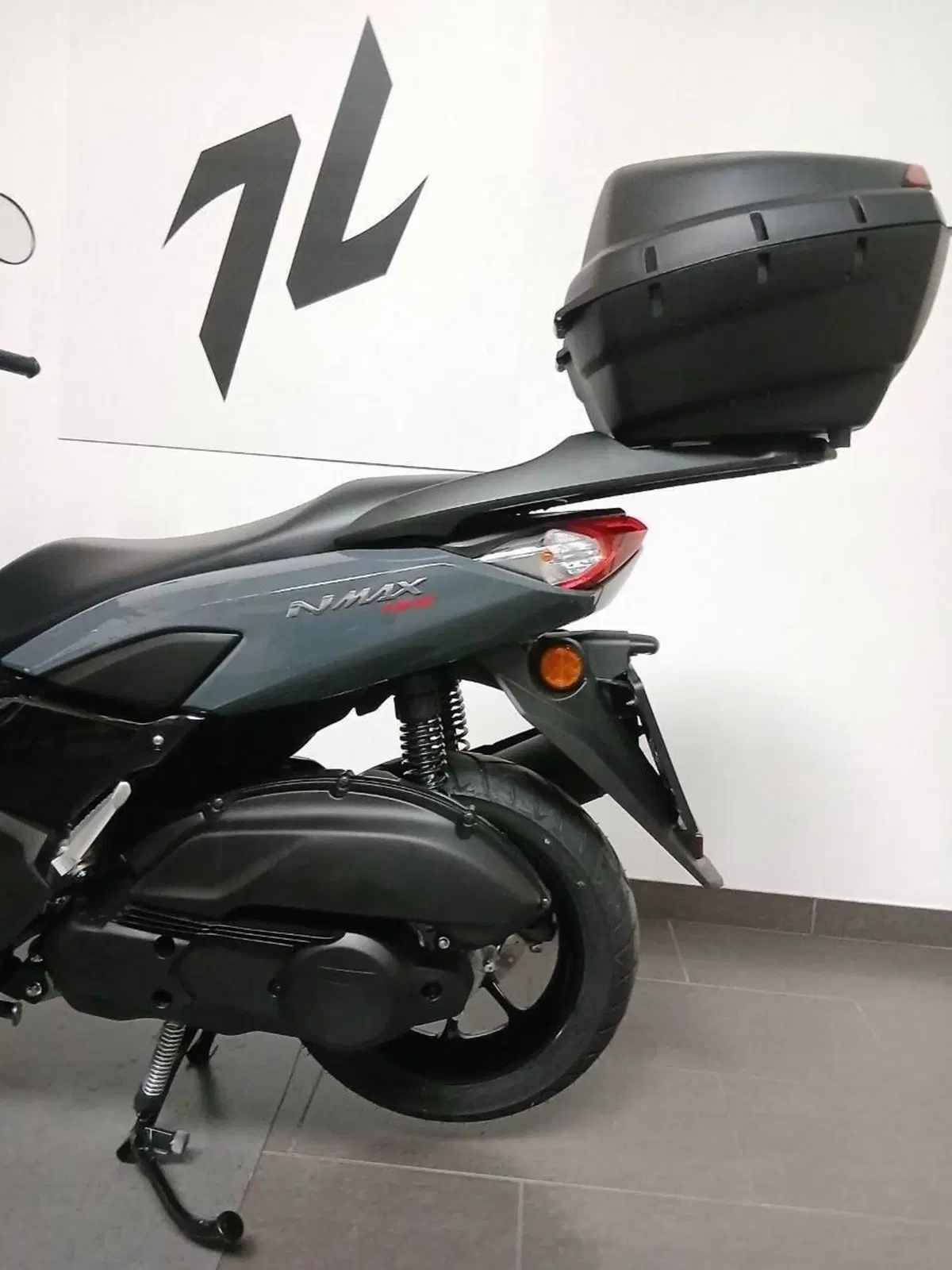 Yamaha N-Max 155 (2022 - 25) (5)