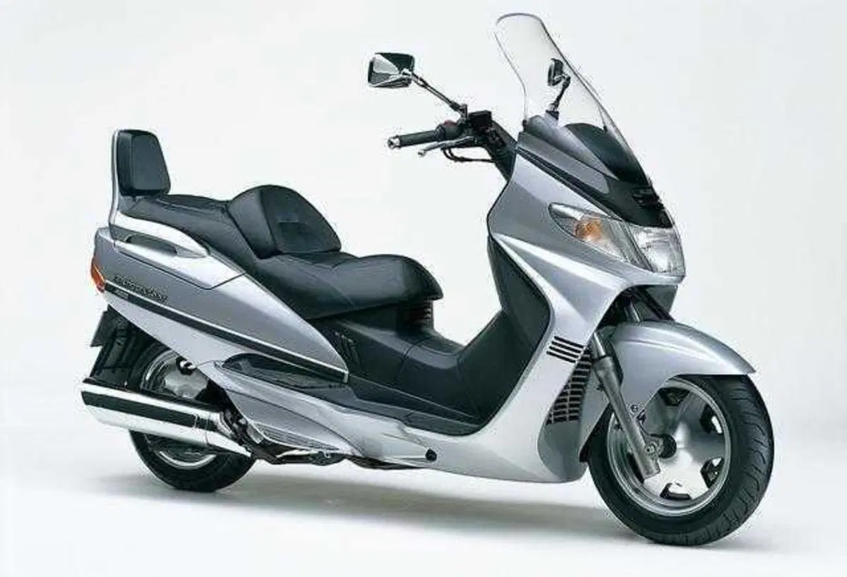 Suzuki Italia celebra 50 anni al Salone Nautico di Genova. Tutta la storia... in breve! (4)