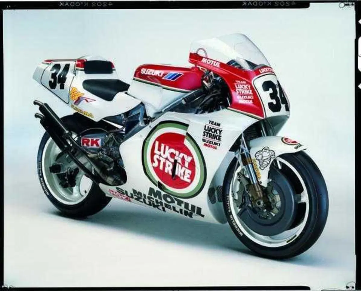 Suzuki Italia celebra 50 anni al Salone Nautico di Genova. Tutta la storia... in breve! (5)