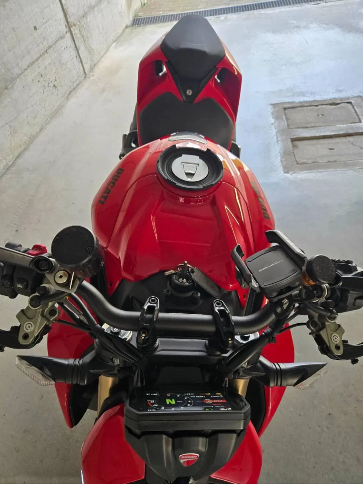 Ducati Streetfighter V2 (2025 - 26)