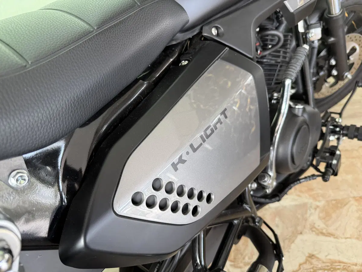 Keeway Motor K-Light 125 (2021 - 25) (13)