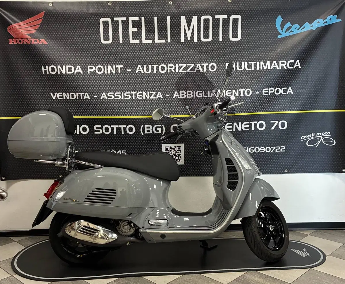 Vespa GTS 300 Hpe Super Tech (2019)