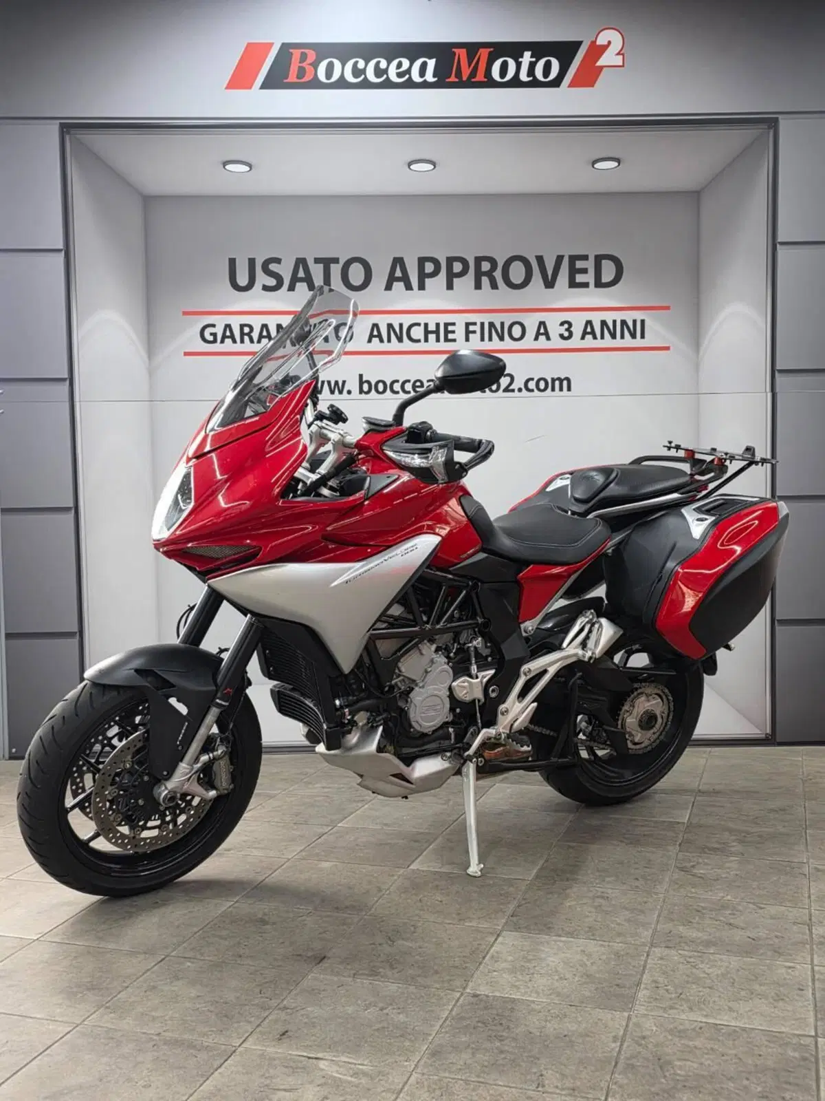 MV Agusta Turismo Veloce 800 (2014 - 16) (2)