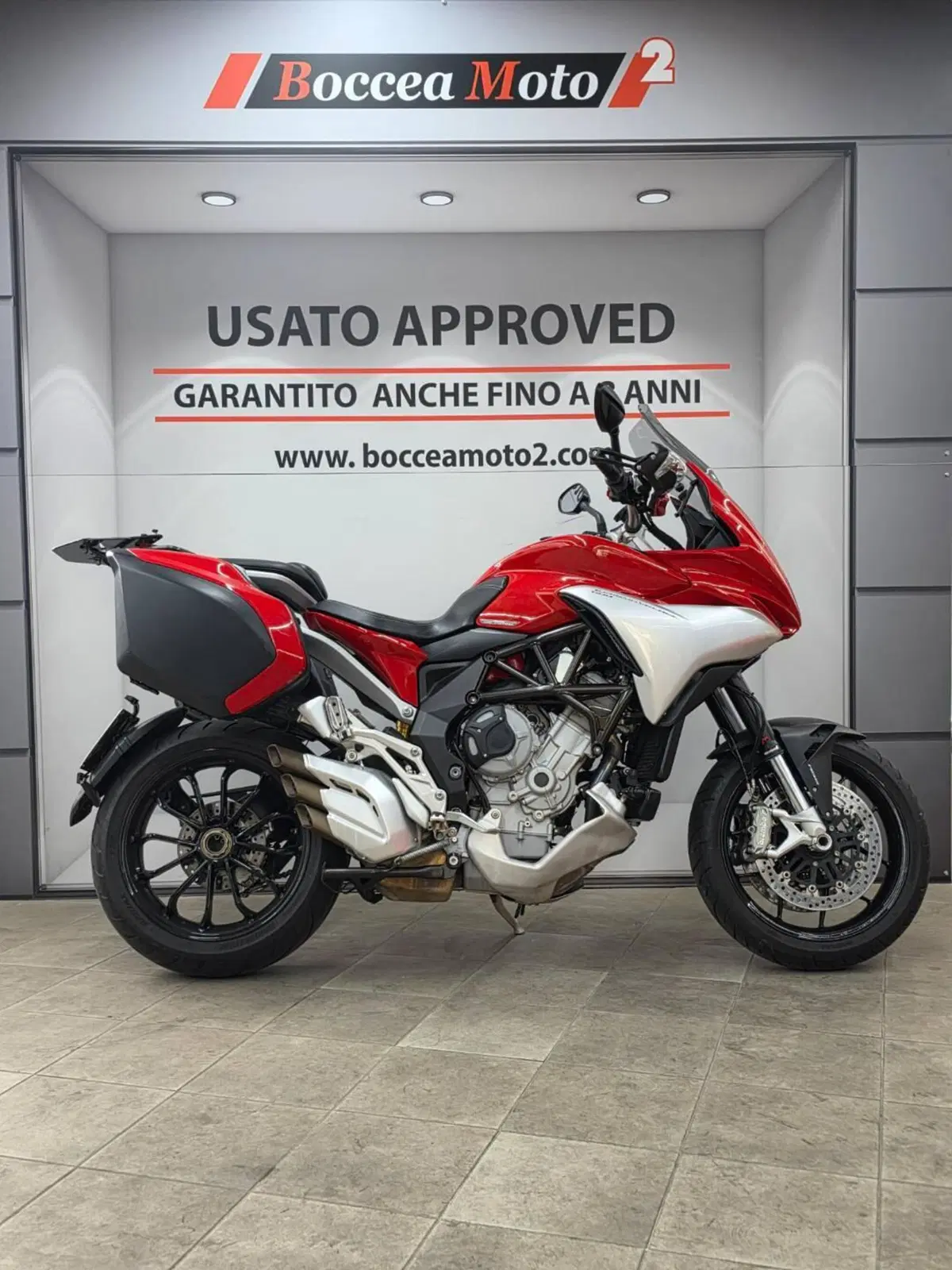 MV Agusta Turismo Veloce 800 (2014 - 16) (3)