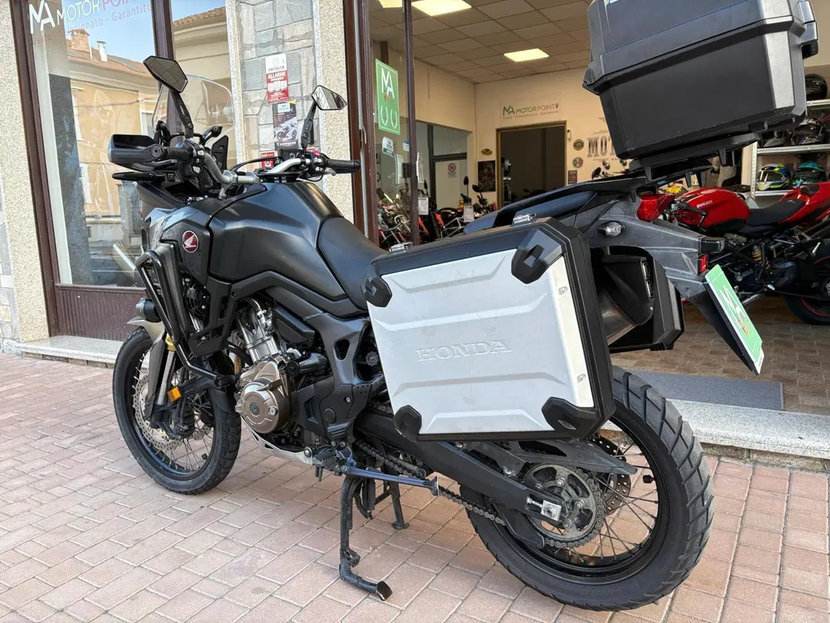 Honda Africa Twin CRF 1000L DCT ABS Travel Edition (2016 - 17) (2)