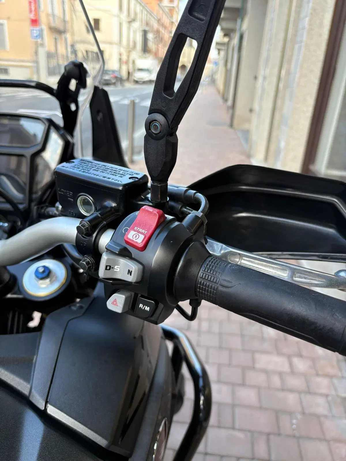 Honda Africa Twin CRF 1000L DCT ABS Travel Edition (2016 - 17) (11)