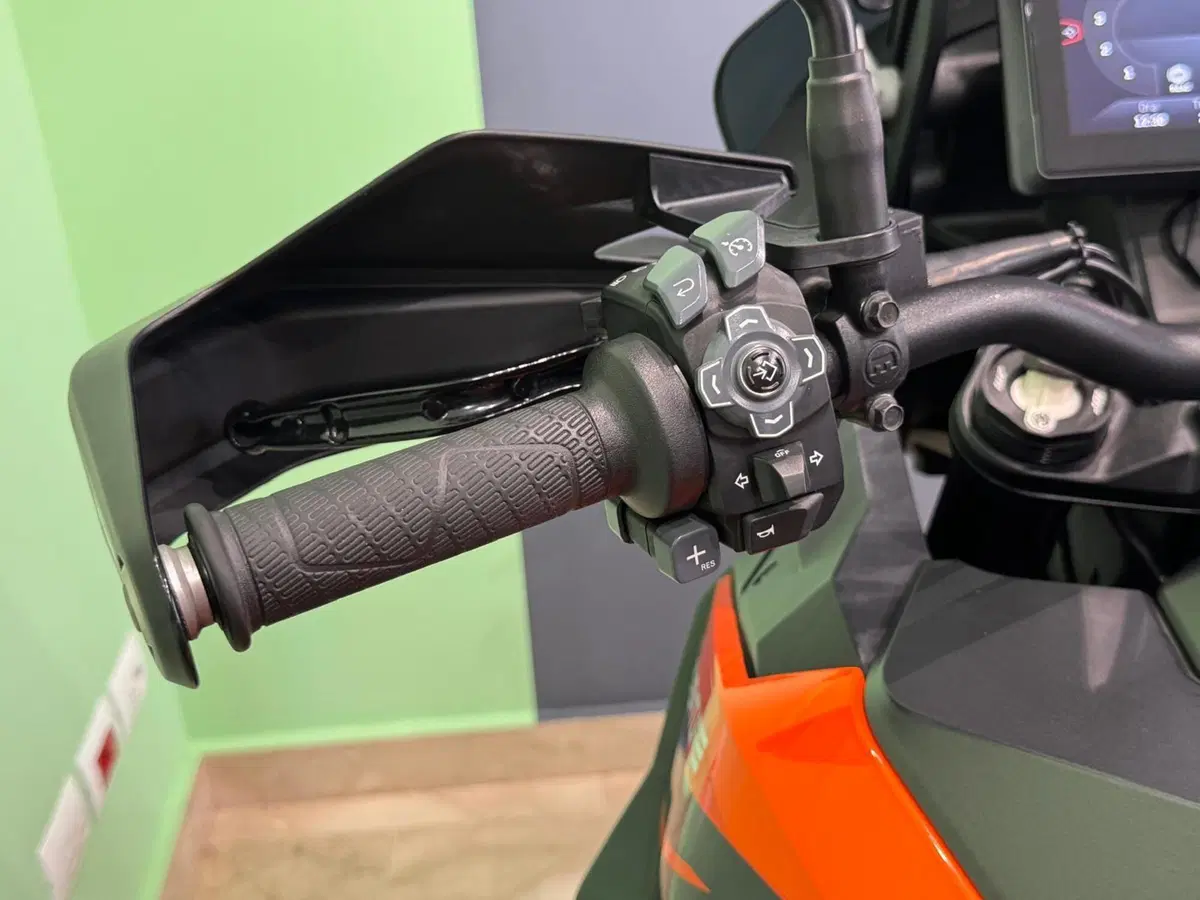 KTM 1290 Super Adventure S (2021 - 25) (16)