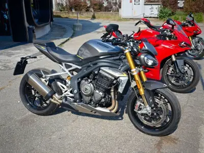 Triumph Speed Triple 1200 RS (2021 - 24) usata
