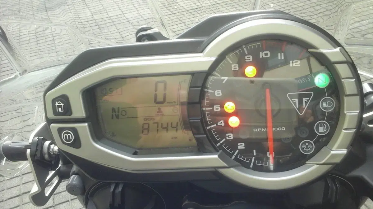 Triumph Tiger 800 XRx (2018 - 20) (4)