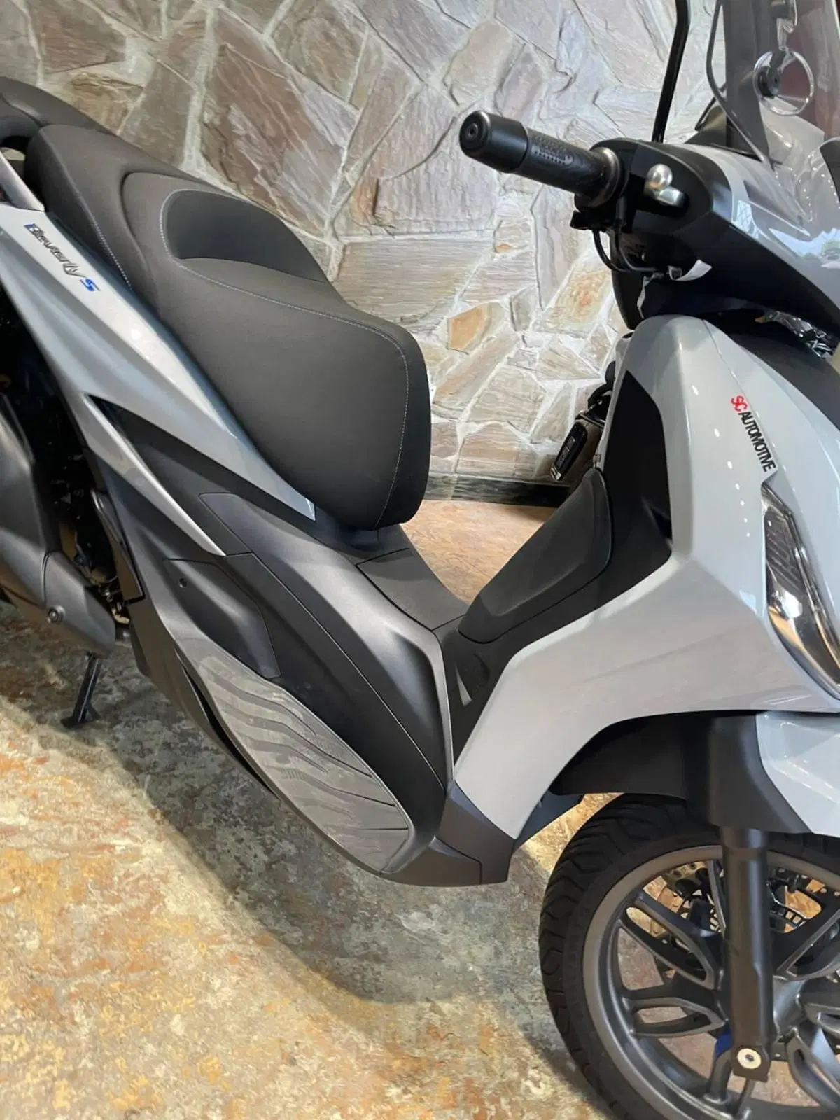 Piaggio Beverly 400 S (2025 - 26) (11)