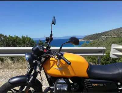 Moto Guzzi V7 III Stone (2017 - 20) usata