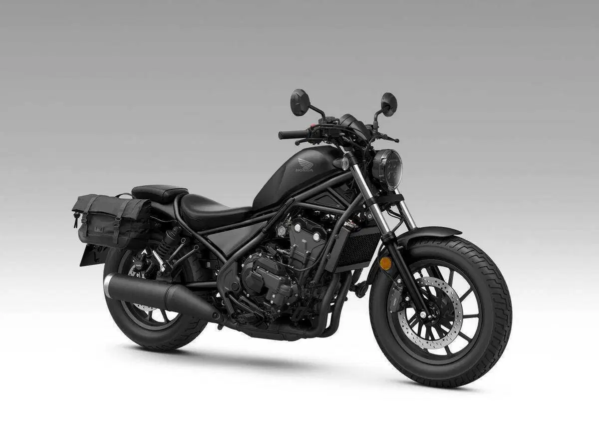 Honda Rebel 2027: la 500 diventa solo E-Clutch, nuove colorazioni per la 1100 (2)