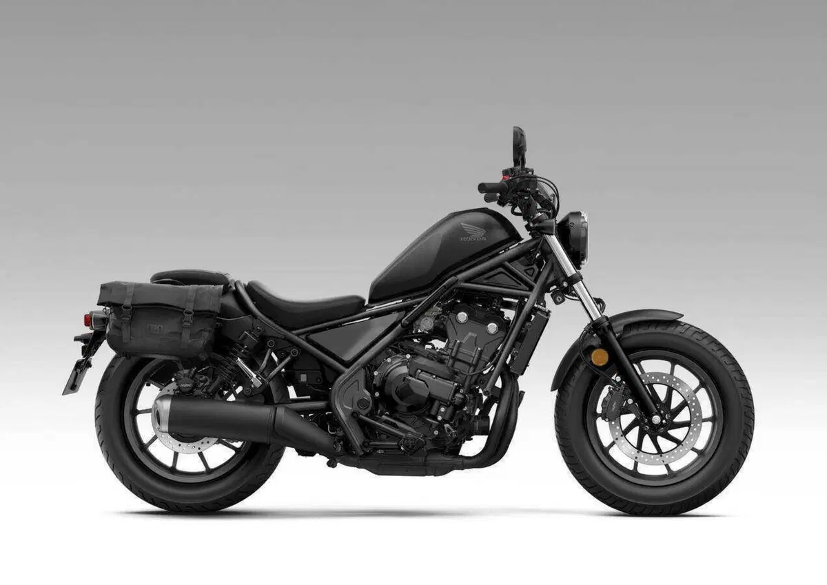 Honda Rebel 2027: la 500 diventa solo E-Clutch, nuove colorazioni per la 1100 (4)