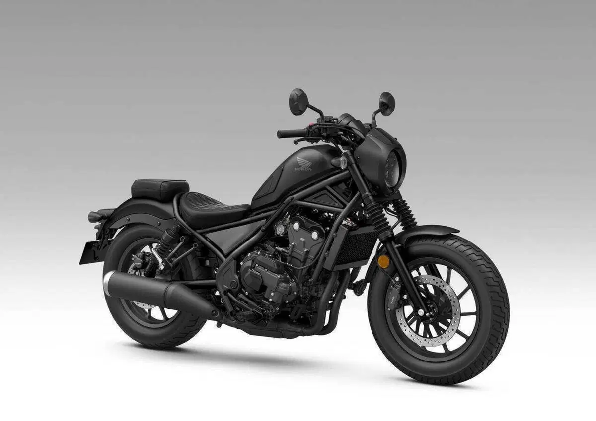 Honda Rebel 2027: la 500 diventa solo E-Clutch, nuove colorazioni per la 1100 (10)