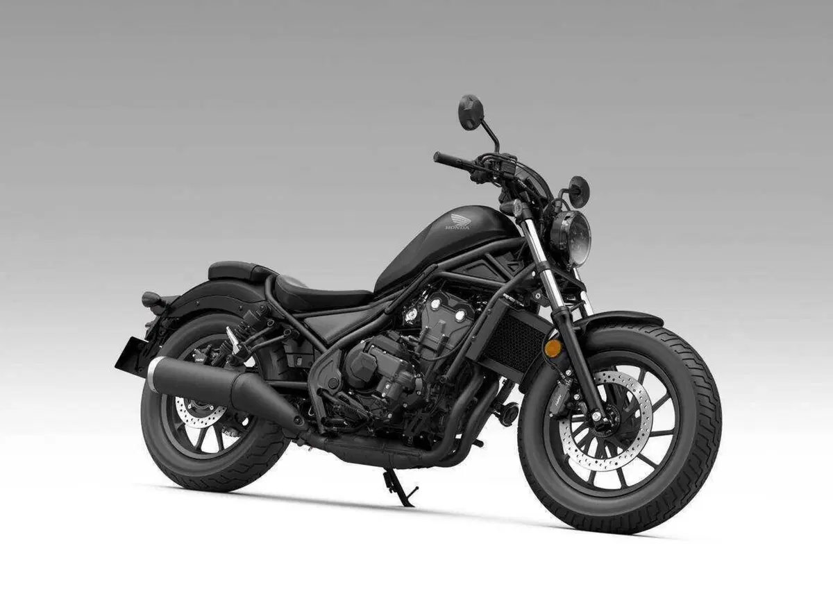 Honda Rebel 2027: la 500 diventa solo E-Clutch, nuove colorazioni per la 1100 (14)