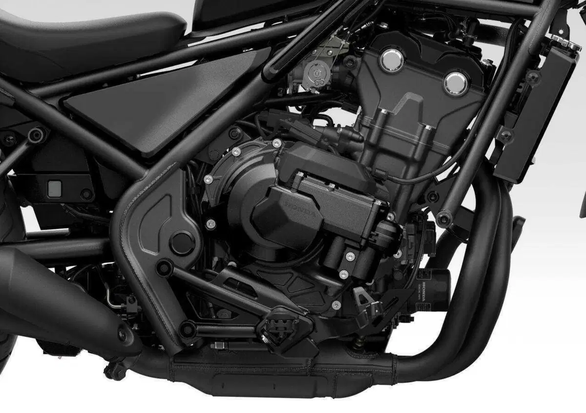 Honda Rebel 2027: la 500 diventa solo E-Clutch, nuove colorazioni per la 1100 (31)