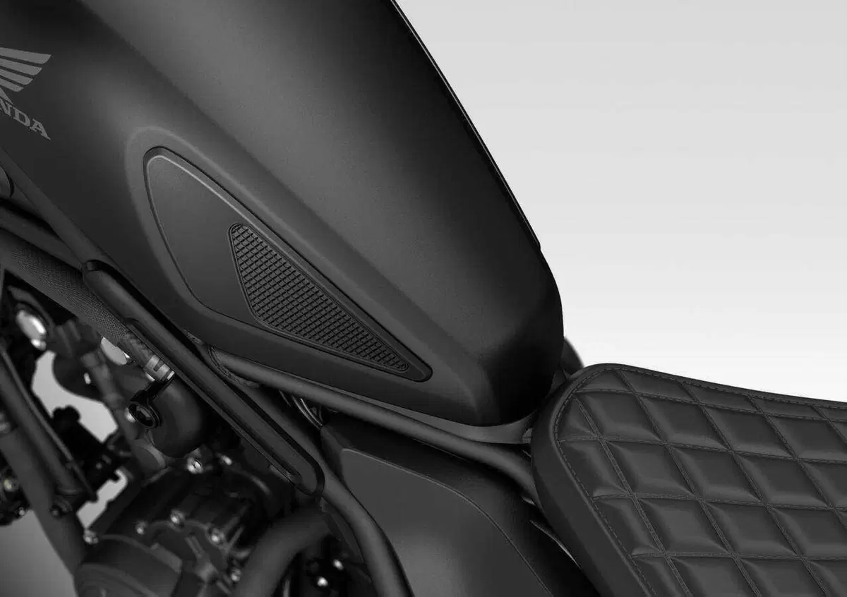 Honda Rebel 2027: la 500 diventa solo E-Clutch, nuove colorazioni per la 1100 (33)