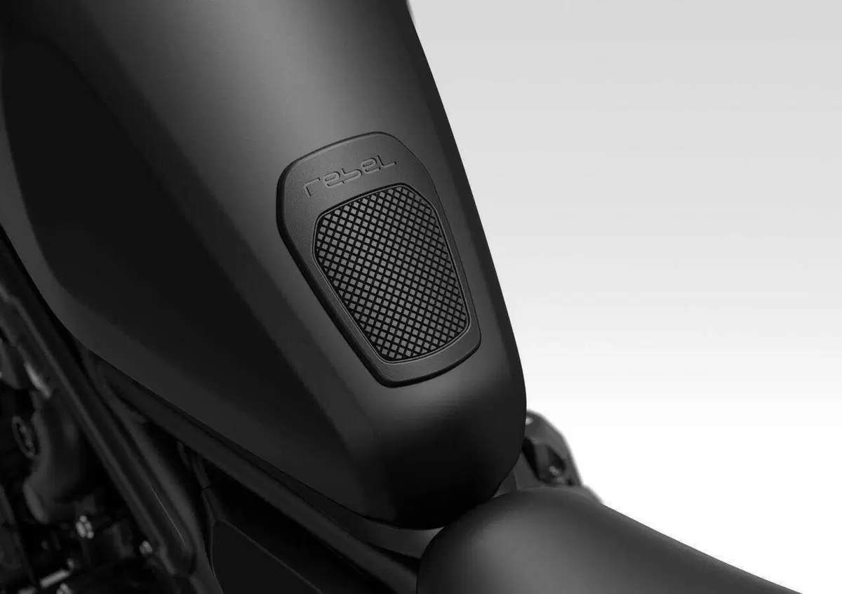 Honda Rebel 2027: la 500 diventa solo E-Clutch, nuove colorazioni per la 1100 (35)