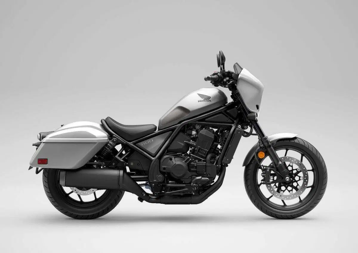 Honda Rebel 2027: la 500 diventa solo E-Clutch, nuove colorazioni per la 1100 (3)