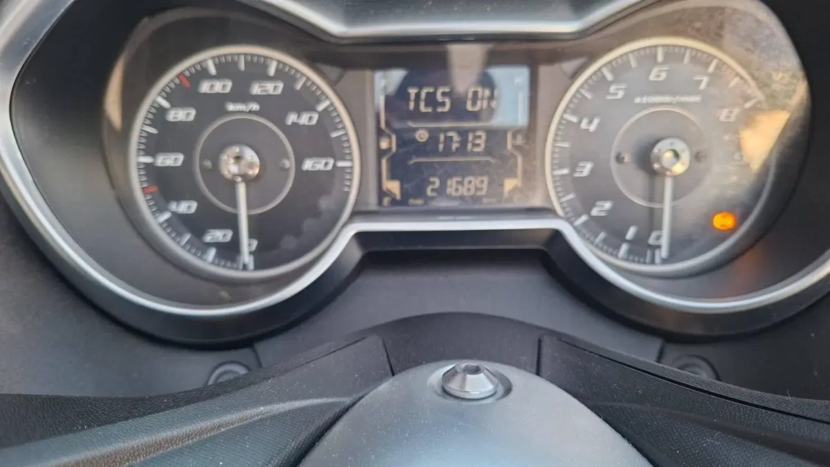 Yamaha X-Max 300 Tech Max (2020) (5)
