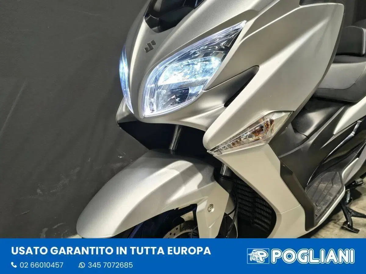 Suzuki Burgman 400 (2025 - 26) (8)