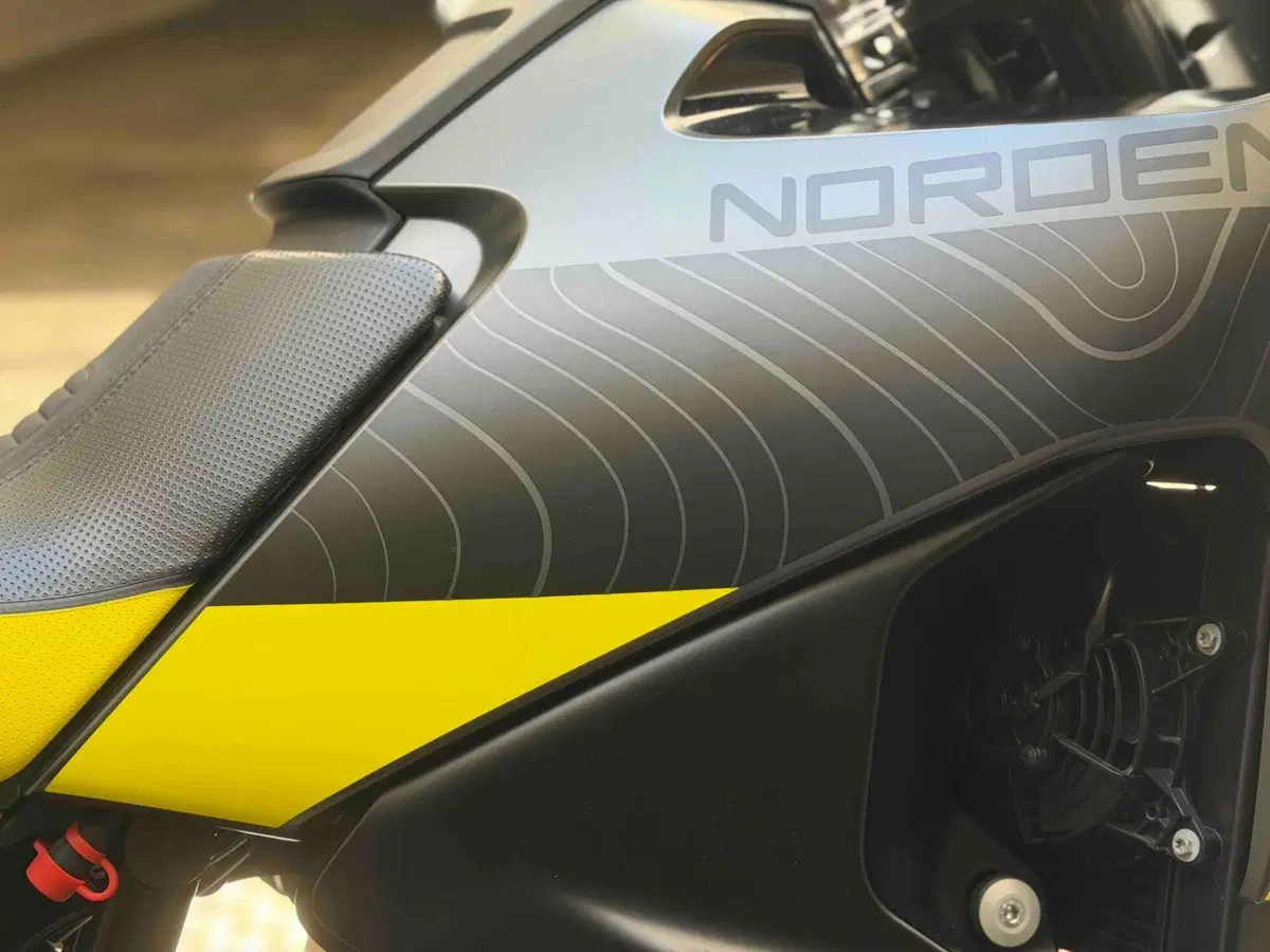 Husqvarna Norden 901 (2022 - 26) (5)