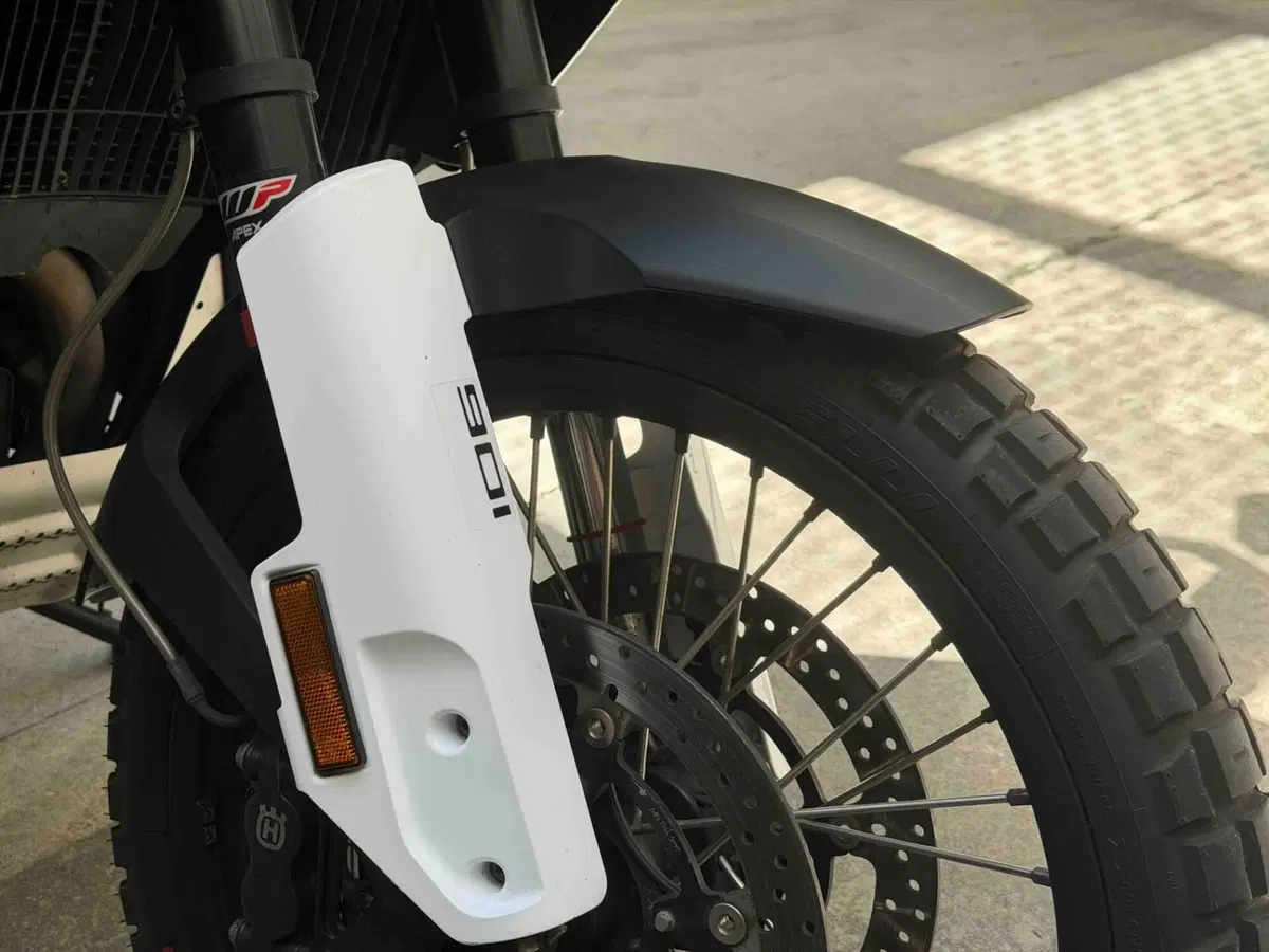 Husqvarna Norden 901 (2022 - 26) (6)