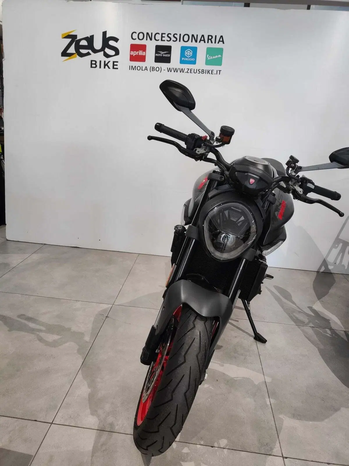 Ducati Monster 937 (2021 - 25) (4)