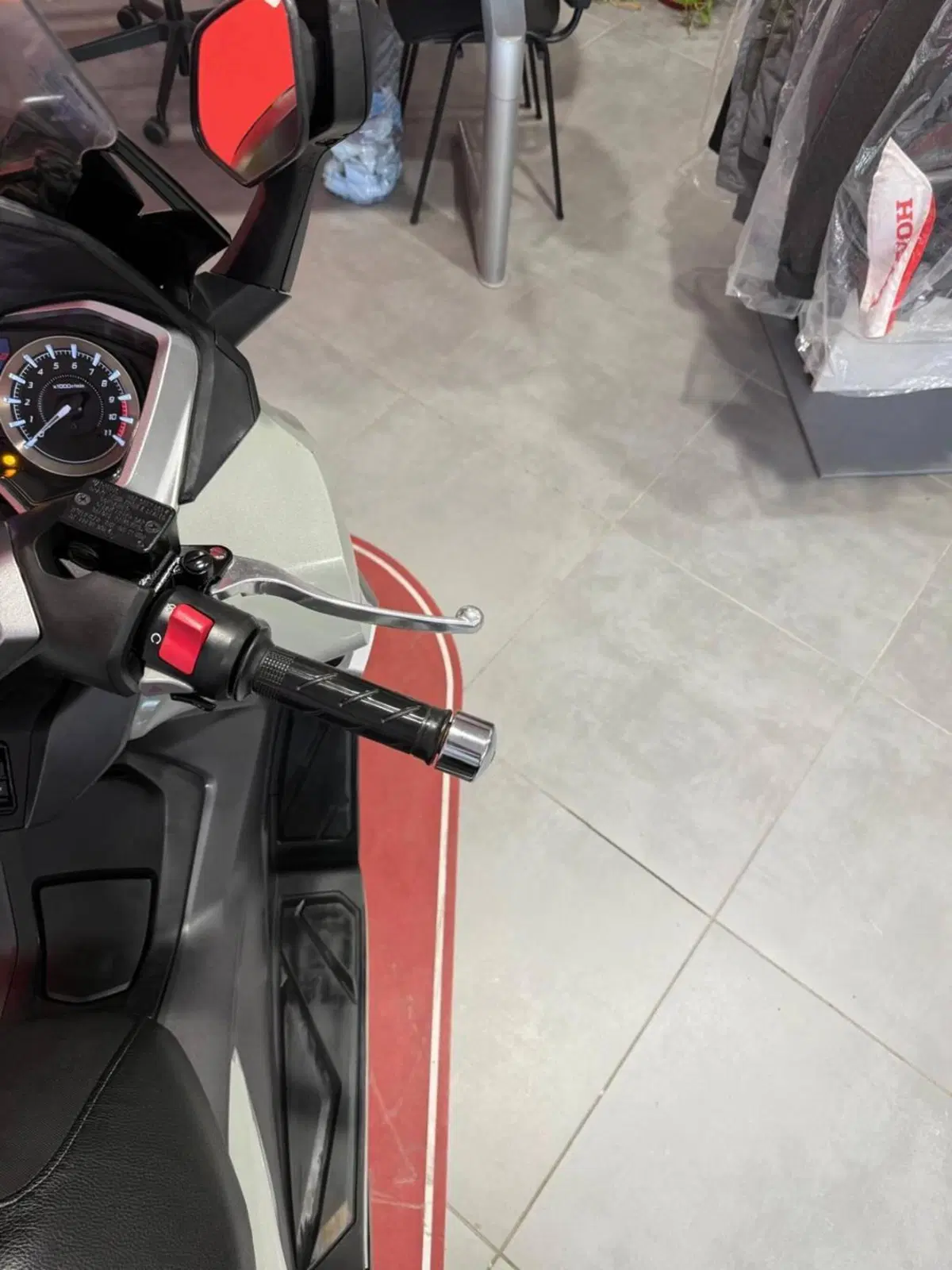 Honda Forza 350 (2022 - 24) (15)