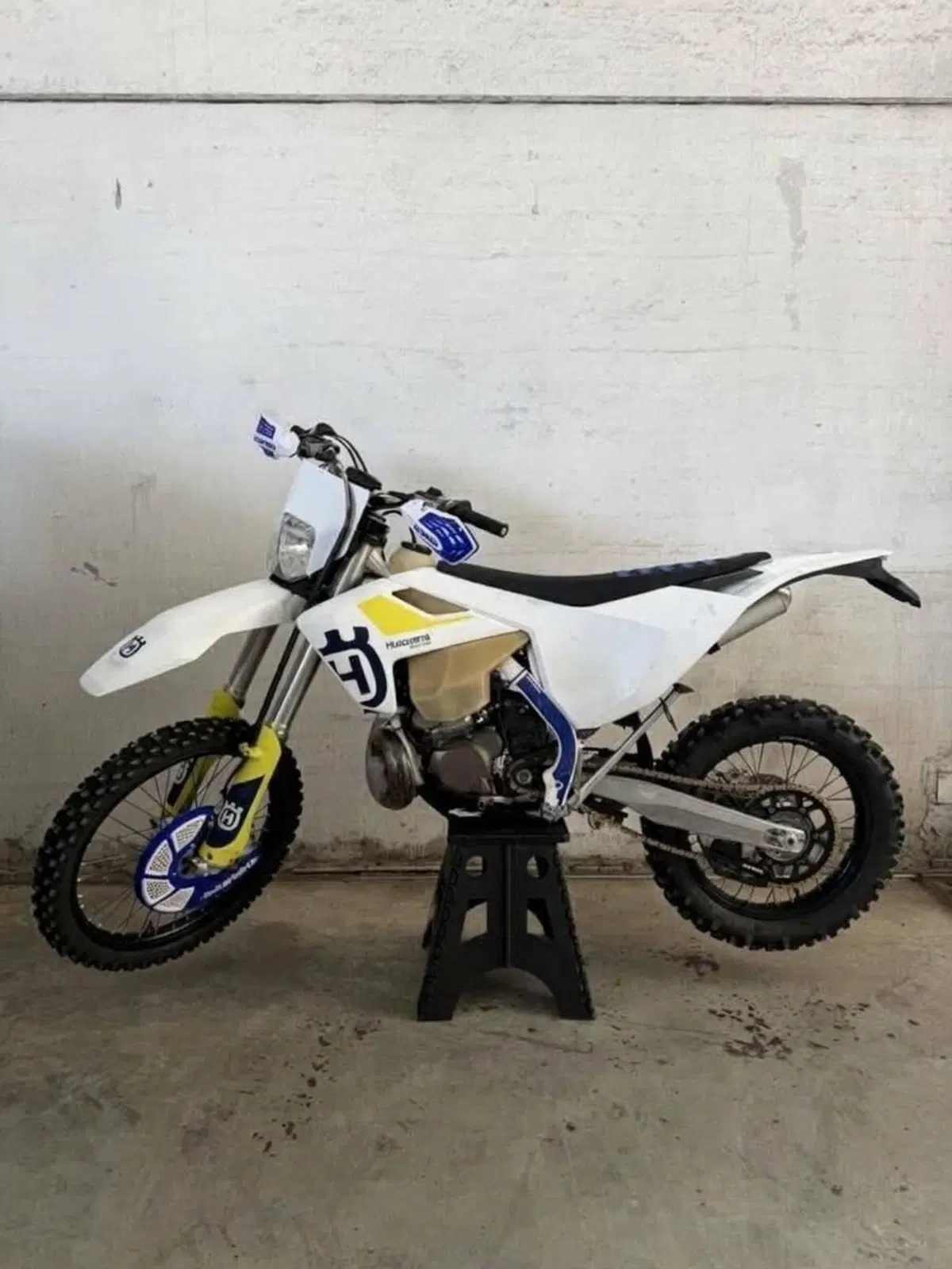 Husqvarna TE 300i (2019) (4)