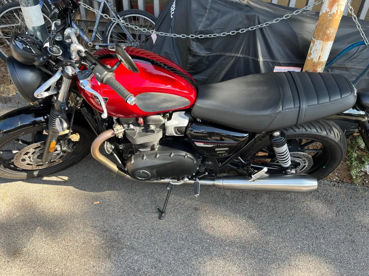 Triumph Speed Twin 900 (2023 - 24) (4)