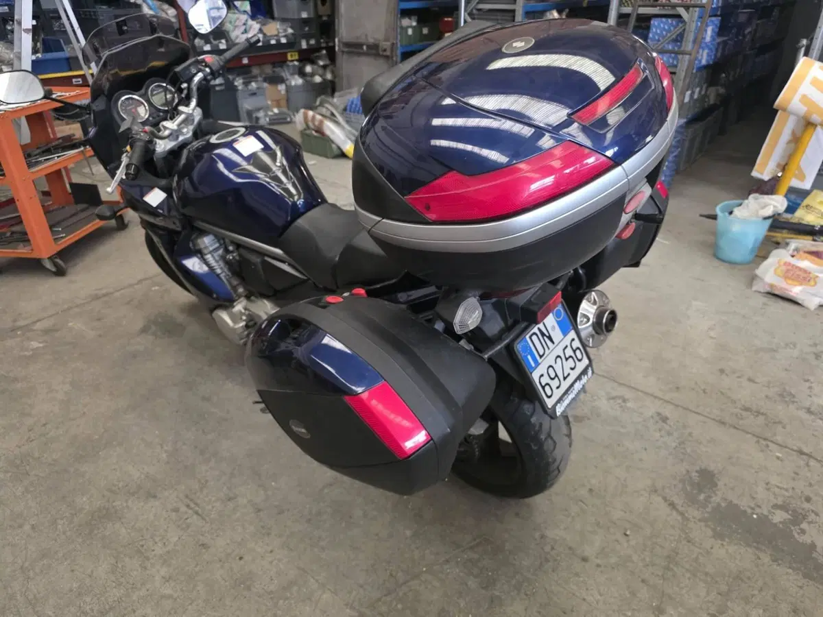 Suzuki GSF 1250 Bandit S Traveller (2006 - 11) (3)