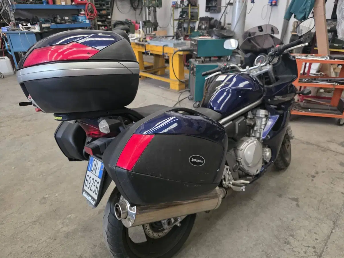 Suzuki GSF 1250 Bandit S Traveller (2006 - 11) (4)