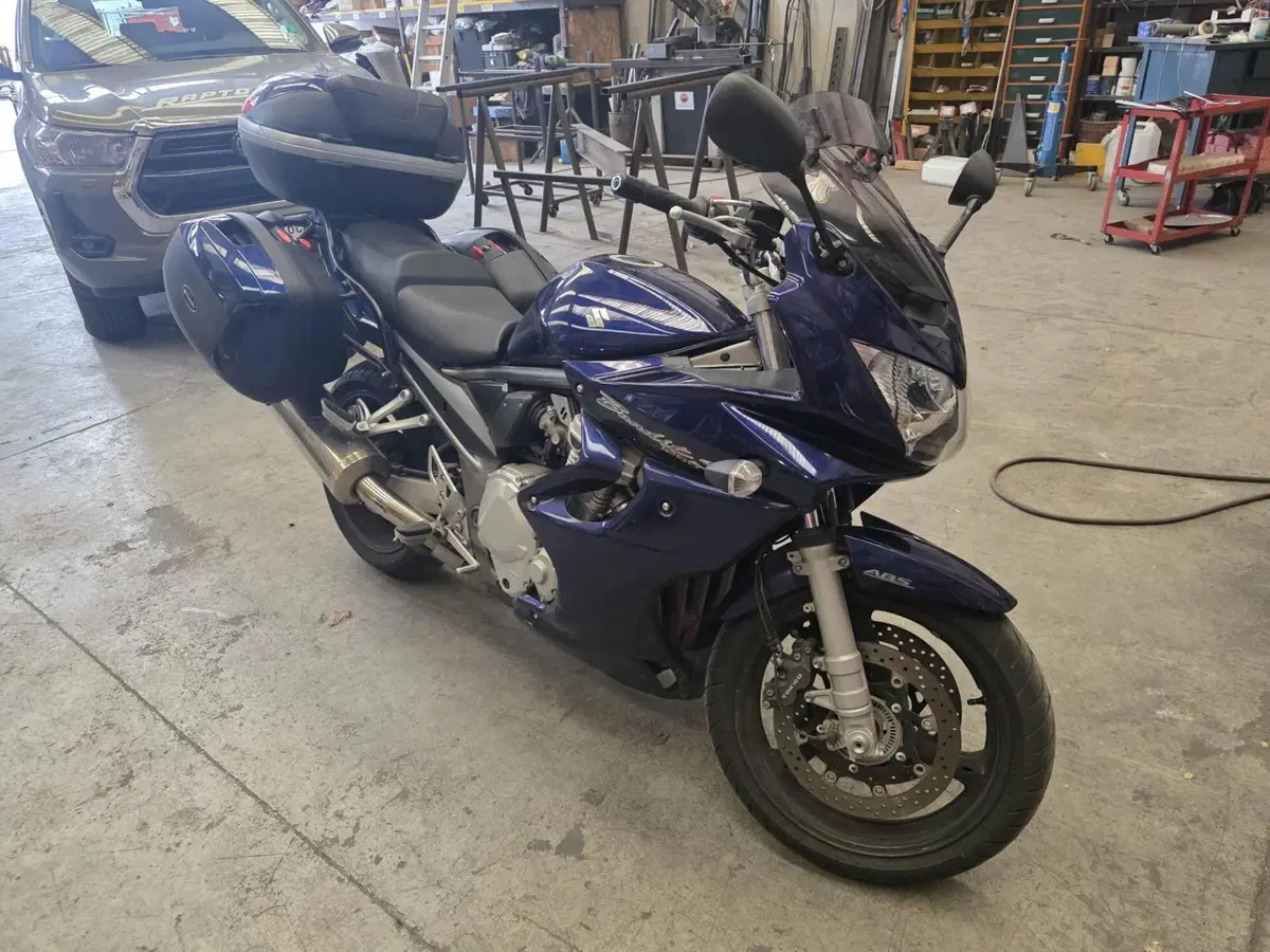 Suzuki GSF 1250 Bandit S Traveller (2006 - 11)